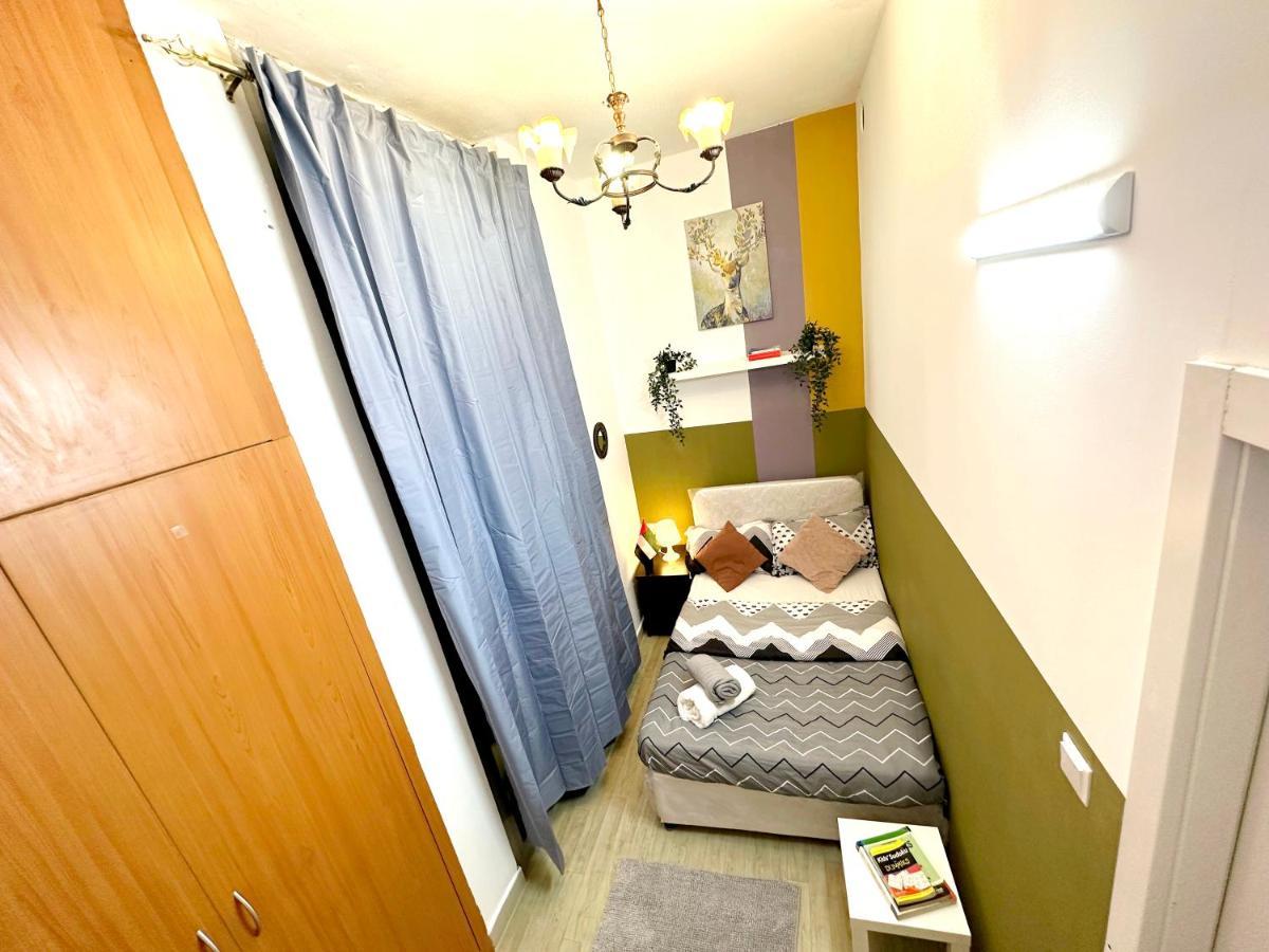 Homestay Double Window Partition In Tecom Near Metro *