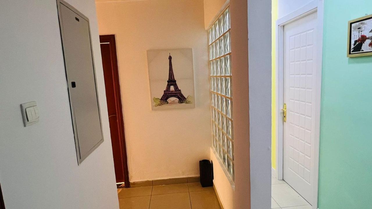 Double Window Partition In Tecom Near Metro *