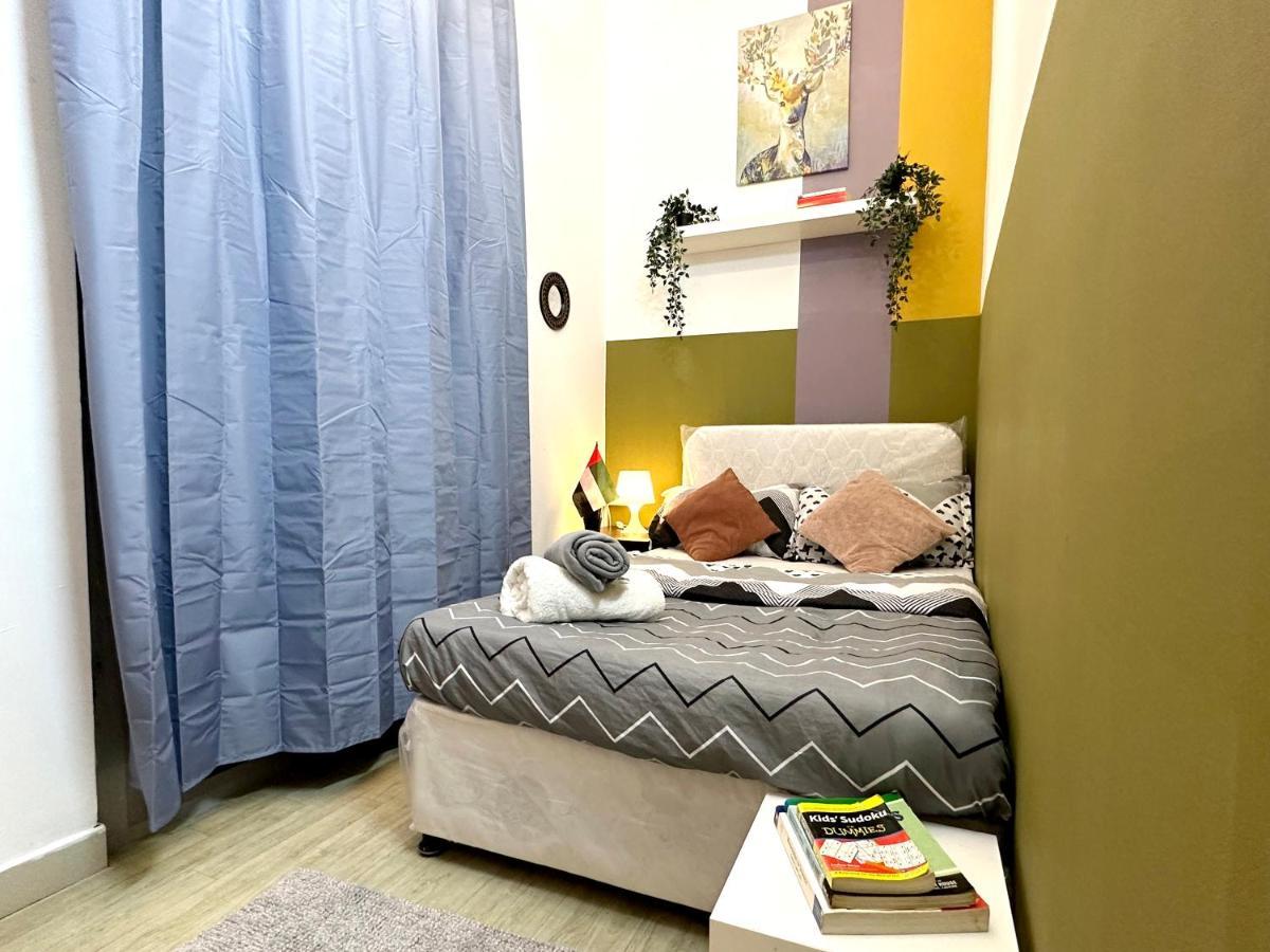 Double Window Partition In Tecom Near Metro Homestay *