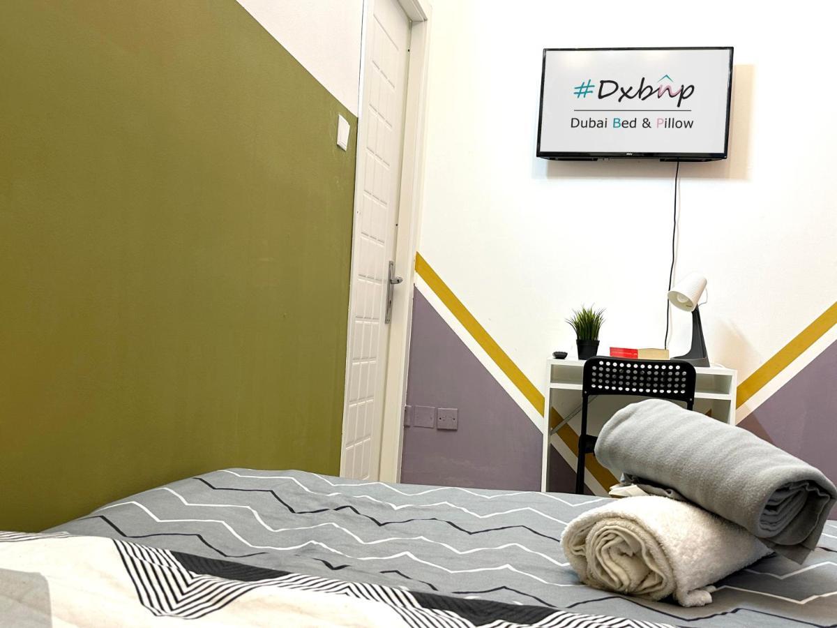 Homestay Double Window Partition In Tecom Near Metro Dubai