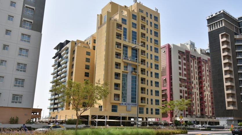 Double Window Partition In Tecom Near Metro Homestay *