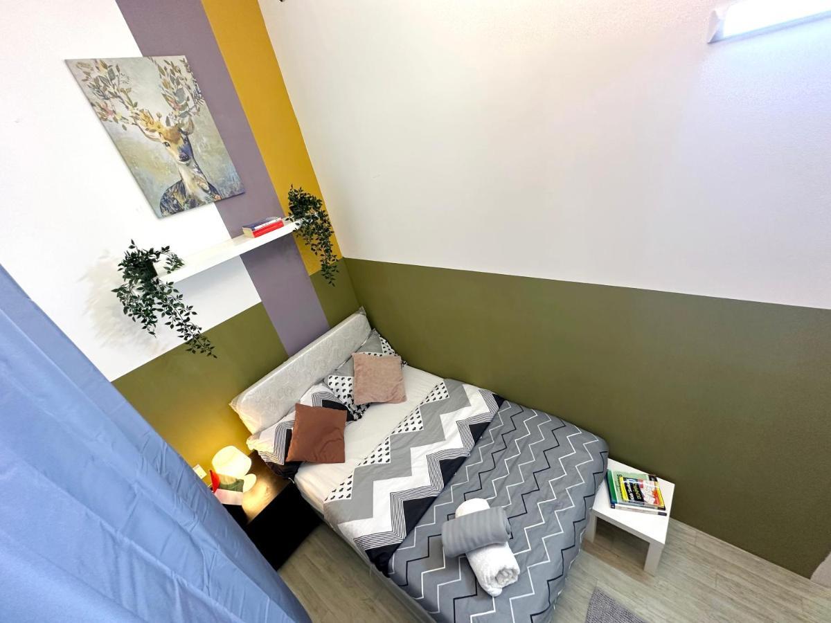 Double Window Partition In Tecom Near Metro * دبي